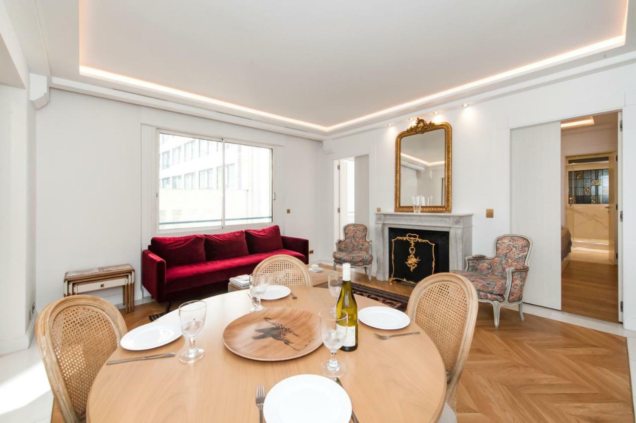 Luxury Montaigne Apartment Paris Exterior photo
