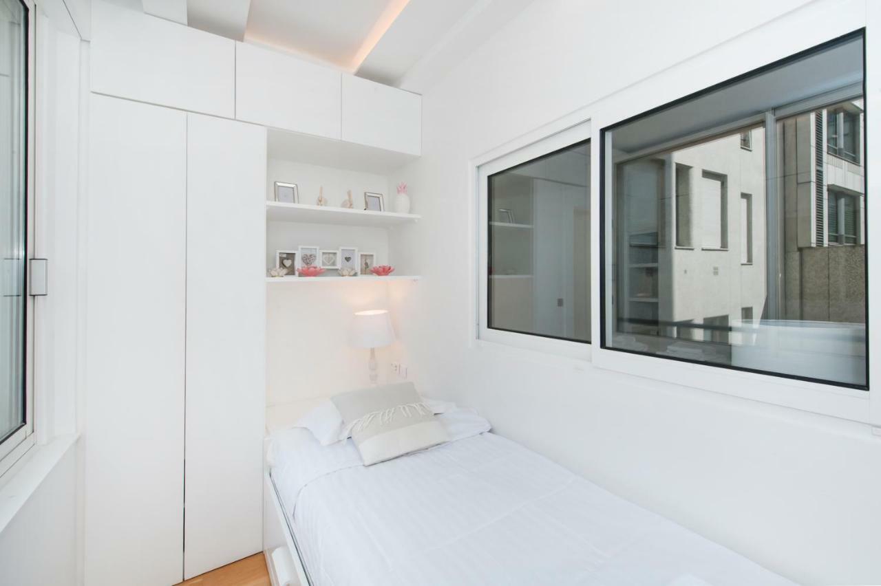 Luxury Montaigne Apartment Paris Exterior photo